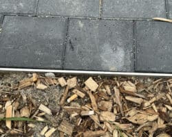 Volige route aluminium de séparation pour surfaces dures de voieries et surfaces souples