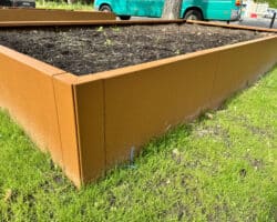 Coin de jardinière sans fond pour végétaux et arbres