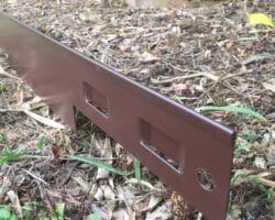 Bordure SafeEdge en acier pour espaces verts