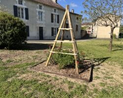 Bordure en acier avec bord sécurisé